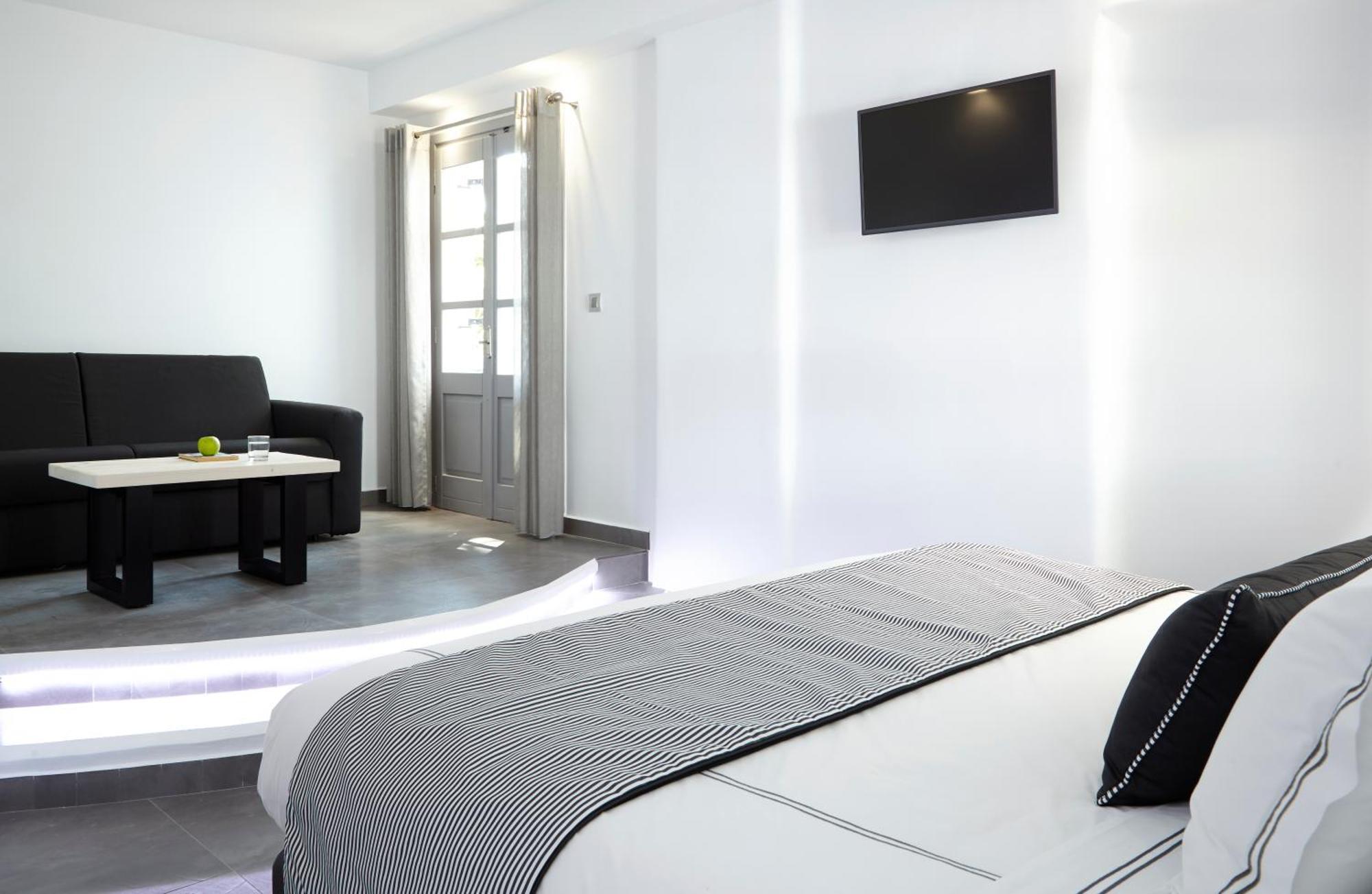 Kalisti Hotel & Suites Fira  Zewnętrze zdjęcie