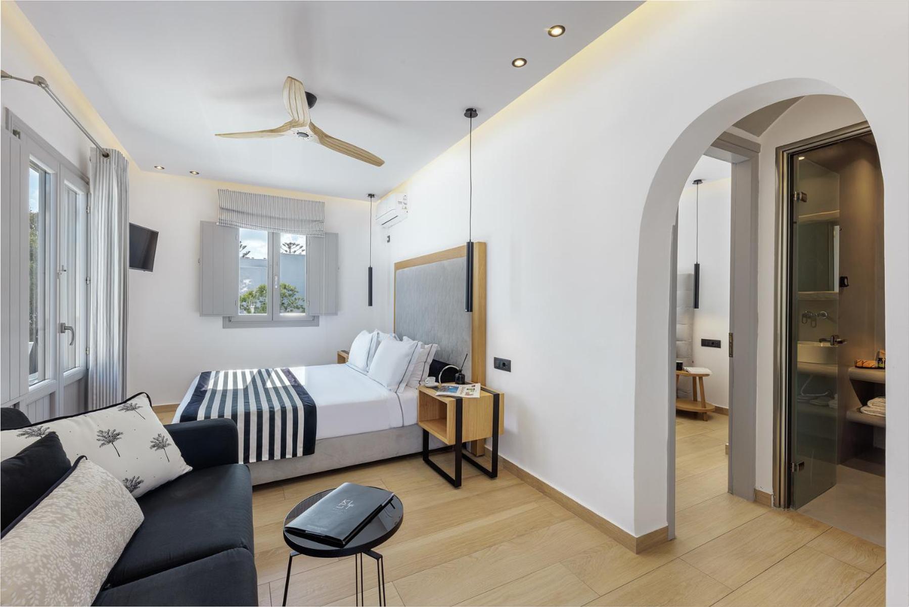 Kalisti Hotel & Suites Fira  Zewnętrze zdjęcie