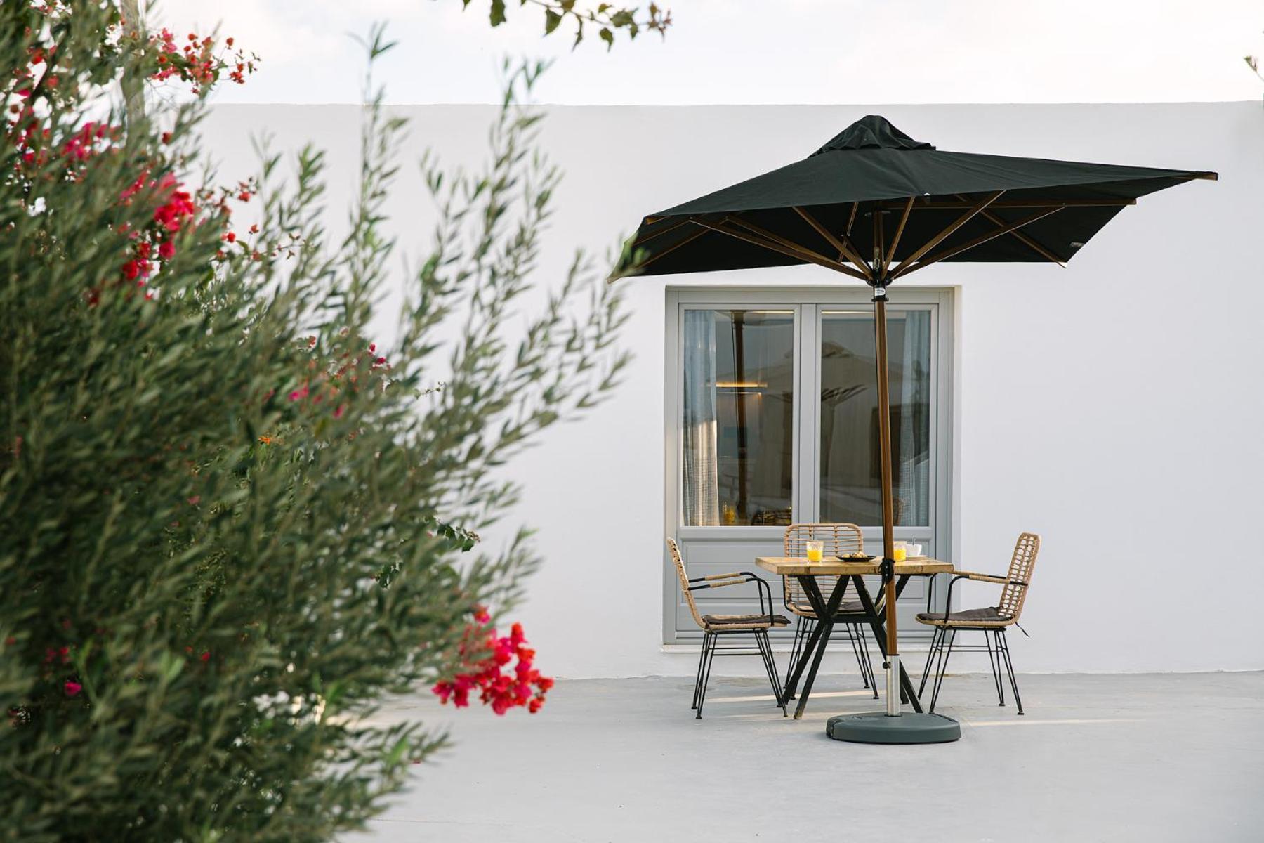 Kalisti Hotel & Suites Fira  Zewnętrze zdjęcie